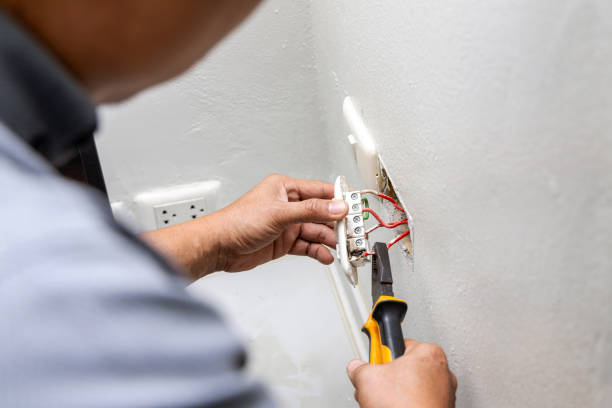Best Electrical Contractors for Businesses  in Centralia, IL